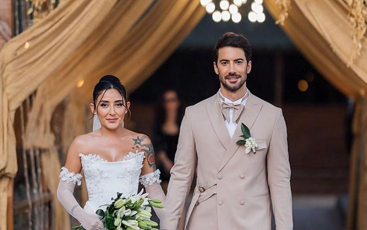 Addams oilasi porno parodiyasi