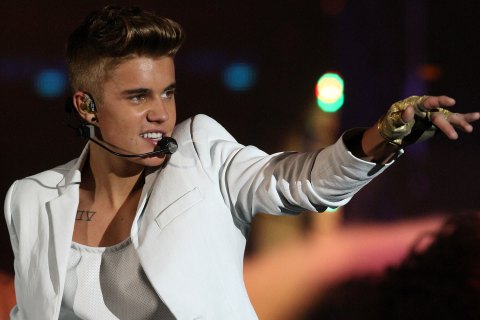 Castin Biberə hücum etdilər