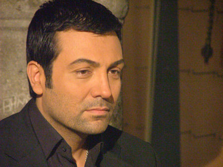 “Kaybolan yıllar”ın məşhur aktyoru Bakıda