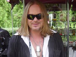 Rusiyalı məşhur müğənninin avtomobilini oğurladılar