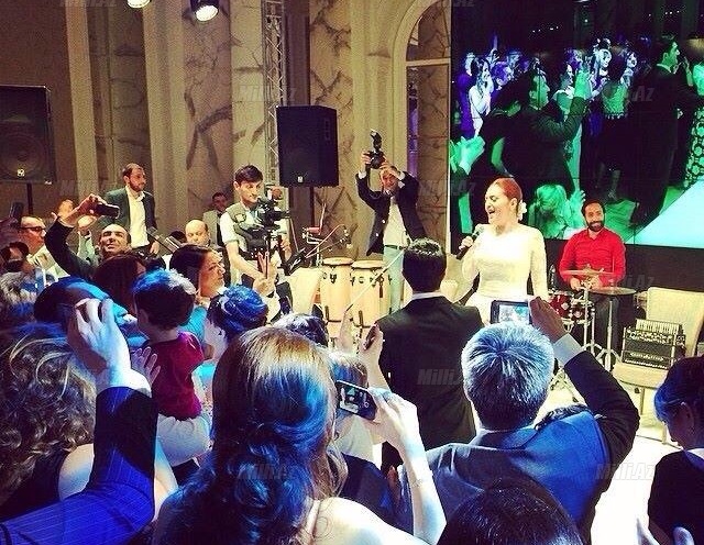 Sevda Ələkbərzadə həyat yoldaşı üçün mahnı səsləndirdi