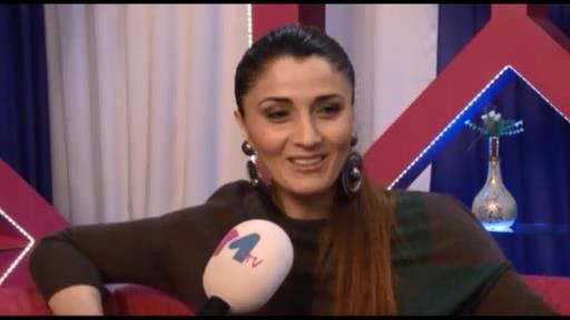 İlhamə: “ Alt dodaq yer süpürür, üst dodaq göy”