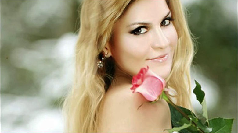 Xatun: “Aaa! Rihanna Xatunun mahnısını oxuyur”