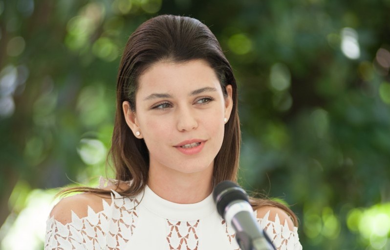 Beren Saat və Kənan Doğulunun toy tarixi dəqiqləşdi 