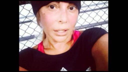 Xalq artistinin makiyajsız halı heyrətləndirdi