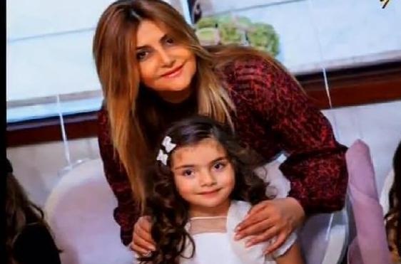 Zülfiyyə Xanbabayevanın qızı ilə fotoları yayıldı