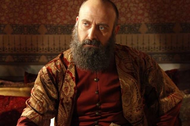 Sultan Süleyman: “Xanımıma “Öpüşməyəcəksən!” necə deyə bilərəm?”