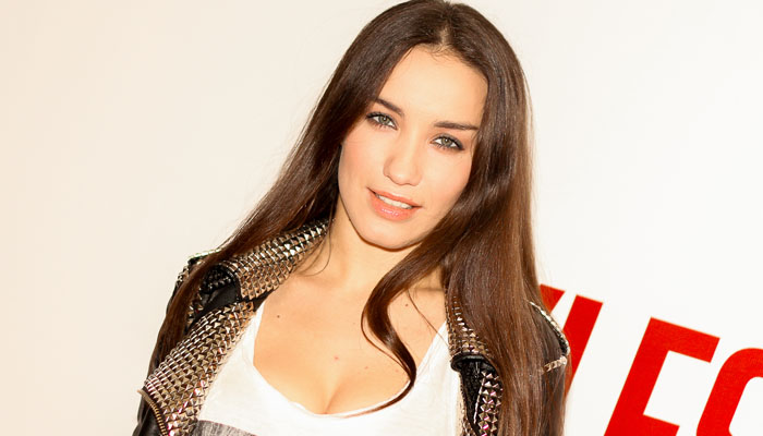 Viktoriya Dayneko makiyajsız fotosunu paylaşıb 