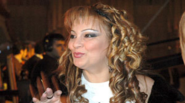 Əməkdar artist Nüşabə Ələsgərli ona gələn mesajlardan danışıb