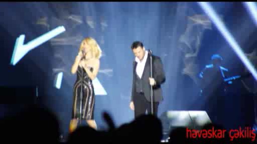 Eminin rusiyalı məşhurlarla konsertindən özəl görüntülər