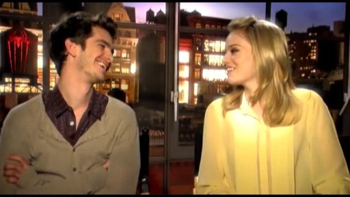 Emma Stounla Endryu Qarfild ayrılıblar 