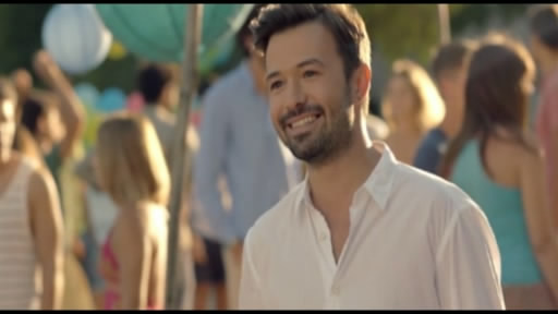 Yalını konsertində daşladılar 