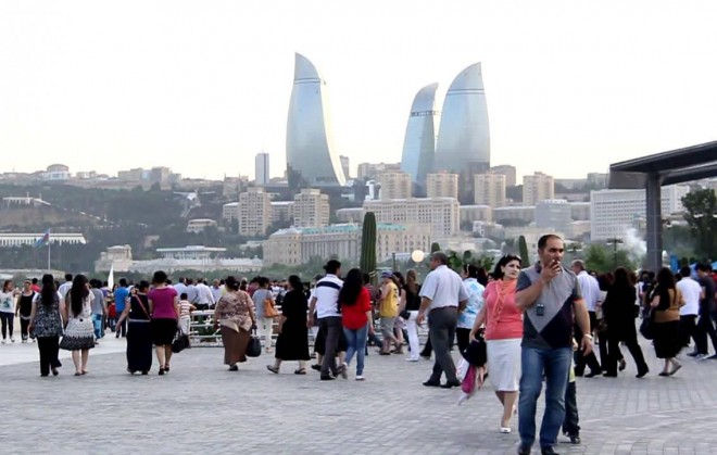 Ölkə əhalisinin sayı artıb