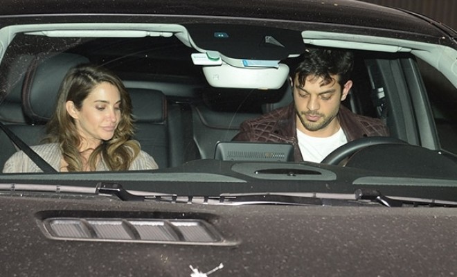 Özündən 12 yaş kiçik iş adamı ilə sevgili oldu