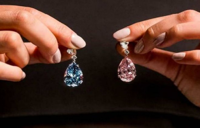 Dünyanın ən bahalı iki sırğası 97 milyona satıldı - foto