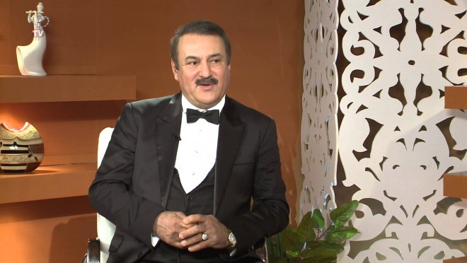 Cavanşirdən müğənnilərə sərt sözlər: “Biri sinəsini, o biri dalını, qabağını göstərir”