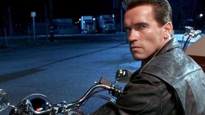 Arnold Şvartsnegger “Terminator”a qayıdır