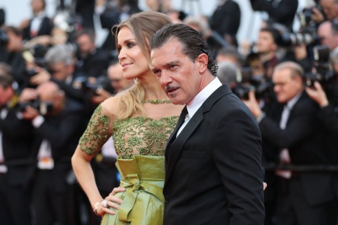 Antonio Banderas qırmızı xalçada sevgilisi ilə addımladı - fotolar
