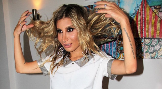 İrem Derici: "Evlilik sualı mənlik deyil"