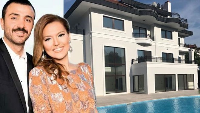 Demet Akalın: “Normal ailələr kimi borca girdik”