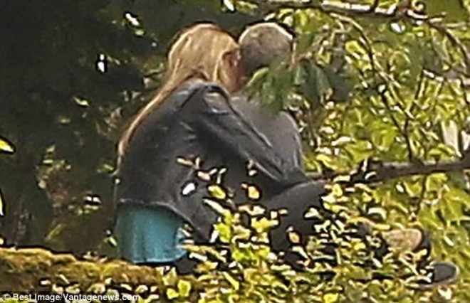 Həmcins sevgililər “Chanel” brendi üçün kamera qarşısına keçdi