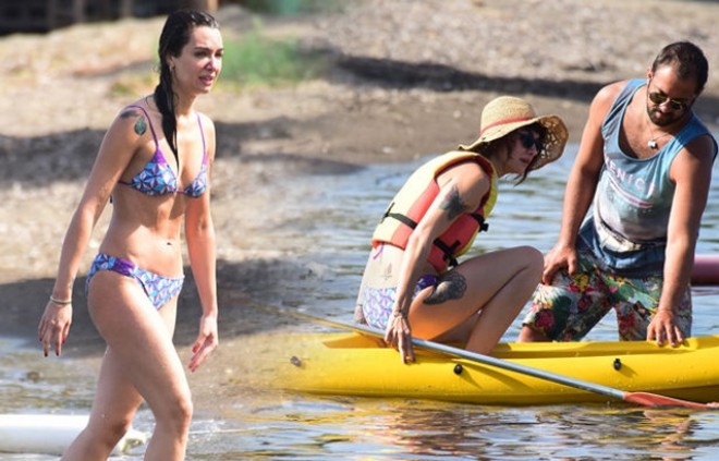 Birce Akalay mövsümü Bodrumda açdı