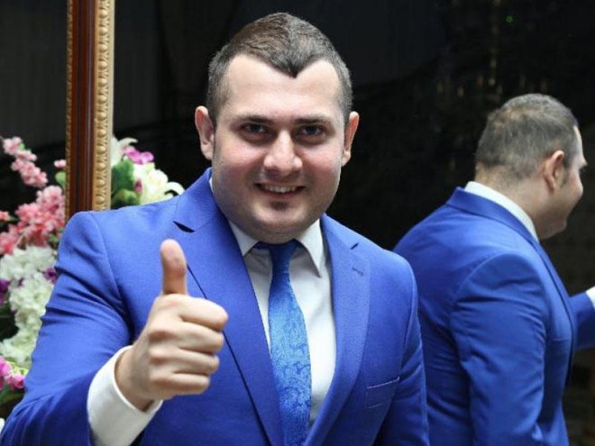 Murad Arif Avropada sükan arxasında - video