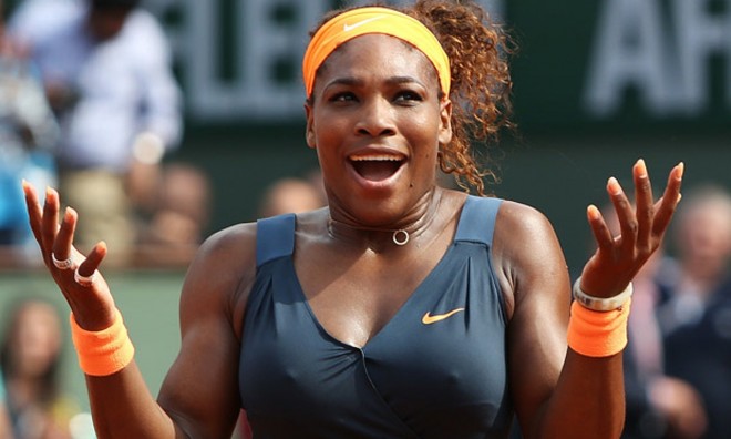 ​Hamilə tennisçi çılpaq fotosessiya etdirdi - fotolar