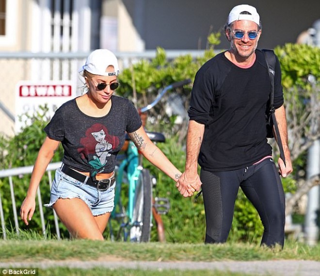 Ledi Qaqanın sevgilisi ilə romantik anları - fotolar