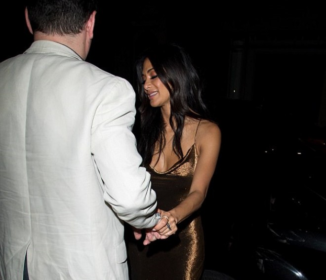 Nikolun halı pisləşdi