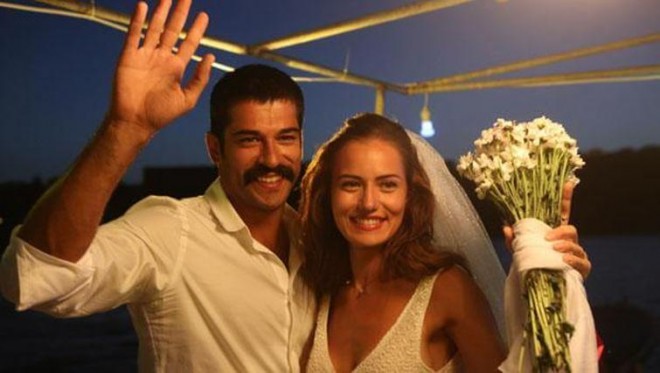 Bu gün Fahriye Evcenin xınasıdır