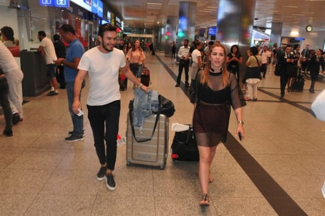 Mustafa Ceceli bal ayından qayıtdı