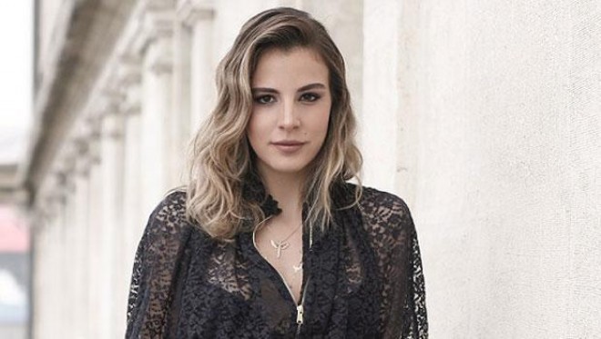 Stilistin gündəm yaradan fotosu