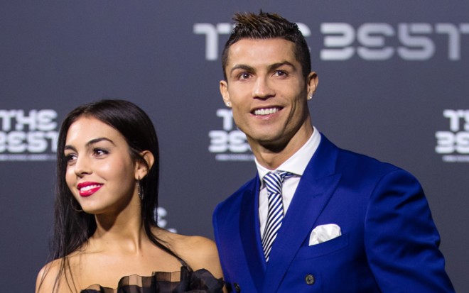 Ronaldo restorana 38 min hesab ödədi