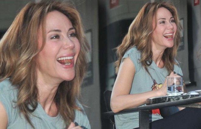 Basketbolçu həyat yoldaşı ilə boşanma ərəfəsində olan aktrisa şən görüntüləndi - fotolar