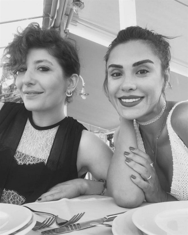 Aktrisalar Spetses adasında - fotolar