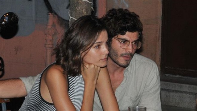 Çəkiliş arasını fürsət bildilər