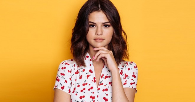 Selena Qomez paparatsilərin hədəfində - fotolar