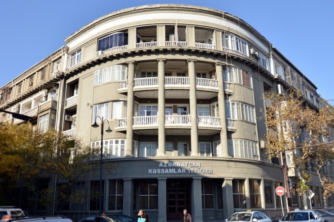 Rəssamlar İttifaqında həvəskar rəssamın sərgisi açılıb