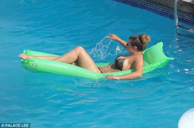 Britaniyalı model İzmirdə - fotolar