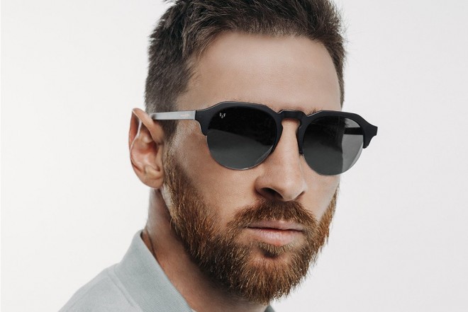 Messi Çempionlar Liqasının himnini ifa etdi - video