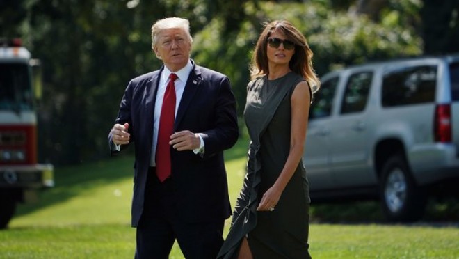 Melani Trampın 1200 manatlıq qırmızı köynəyi - fotolar