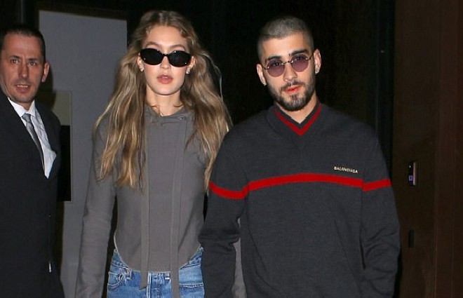 Cici bacısı və sevgilisi ilə bir arada - foto