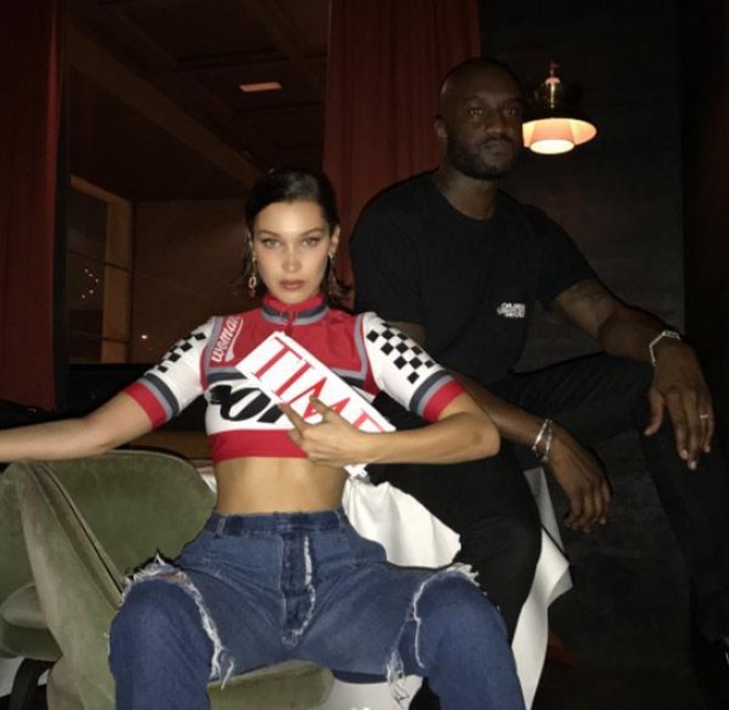 Belladan qeyri-adi geyim - foto