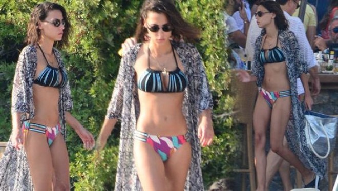 Yeni boşanan model istirahətdə