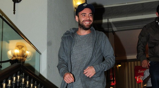 Yeni boşanan Muradın adı onunla hallandı