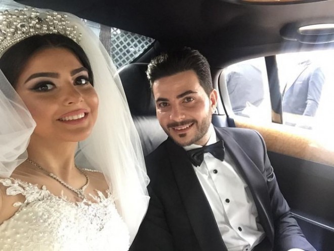 Övladının üzünü gizlədən müğənni "qara siyahı"ya düşüb - foto 