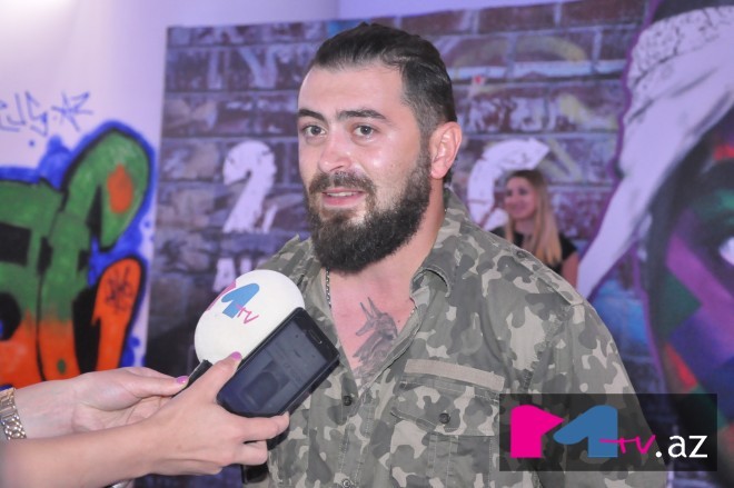 Qurd: “Məhəlləyə gəlib maqnitafon” - video