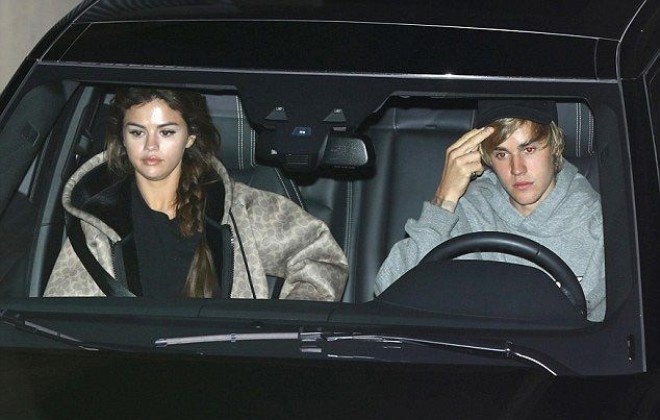 Castin Biber Selena Qomezi&nbsp;qısqandırıb