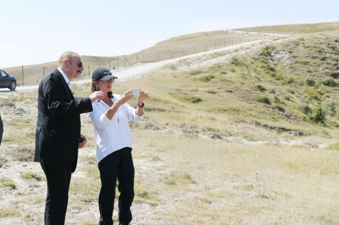 Prezident və xanımı Şamaxı Safari Parkında - foto
